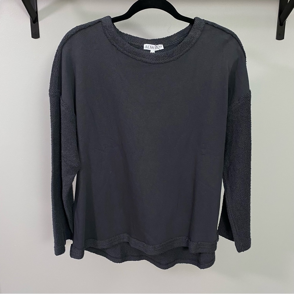 ⭐️ 2/$40 ⭐️ Dark Gray Knit Top